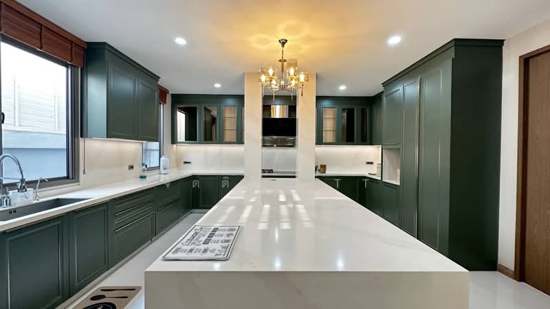 Luxury house in Ramintra 57, Bang Khen. Custom-built house, swimming pool, Bangkok, Tha Rang, Bang Khen, Bangkok, 4 Bedrooms, 444 sqm, Single Detached House For Sale, by จิตติมา TT, 500240208 - DDproperty.com