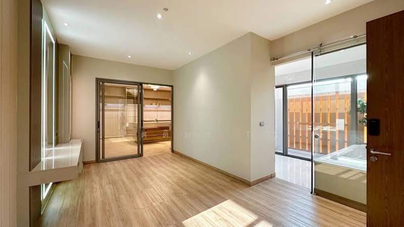 Luxury house in Ramintra 57, Bang Khen. Custom-built house, swimming pool, Bangkok, Tha Rang, Bang Khen, Bangkok, 4 Bedrooms, 444 sqm, Single Detached House For Sale, by จิตติมา TT, 500240208 - DDproperty.com