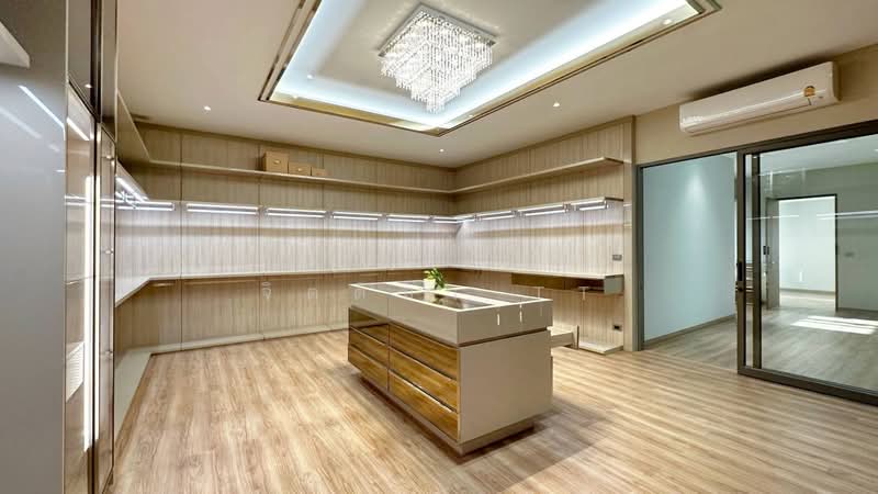 Luxury house in Ramintra 57, Bang Khen. Custom-built house, swimming pool, Bangkok, Tha Rang, Bang Khen, Bangkok, 4 Bedrooms, 444 sqm, Single Detached House For Sale, by จิตติมา TT, 500240208 - DDproperty.com