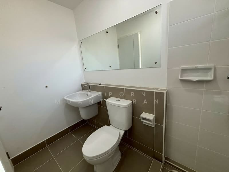 🏡✨ ขายทาวน์โฮม 2 ชั้น ม.วิลลาจิโอ้ พระราม 2 บ้านสวย ทำเลดี ใกล้ถนนใหญ่ เข้า-ออกสะดวก พร้อมอยู่ทันที, กรุงเทพ, แสมดำ, บางขุนเทียน, กรุงเทพ, 72 ตร.ม., ทาวน์เฮ้าส์ ขาย, โดย Apaporn Muanthorani, 500240222 - DDproperty.com