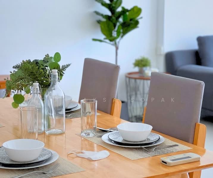 Fullerton Sukhumvit : ฟูลเลอตัน สุขุมวิท, กรุงเทพ, ถนนสุขุมวิท, คลองตันเหนือ, วัฒนา, กรุงเทพ, 105 ตร.ม., คอนโด ให้เช่า, โดย Boonraksa Sopak, 500240235 - DDproperty.com