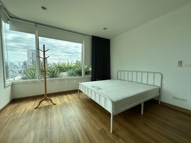 Siri Residence, Bangkok, 21 Soi Sukhumvit 24, Khong Tan, Khlong Toei, Bangkok, 1 Bedroom, 65 sqm, Condo For Sale, by Kanrutai Dawruang, 500240239 - DDproperty.com