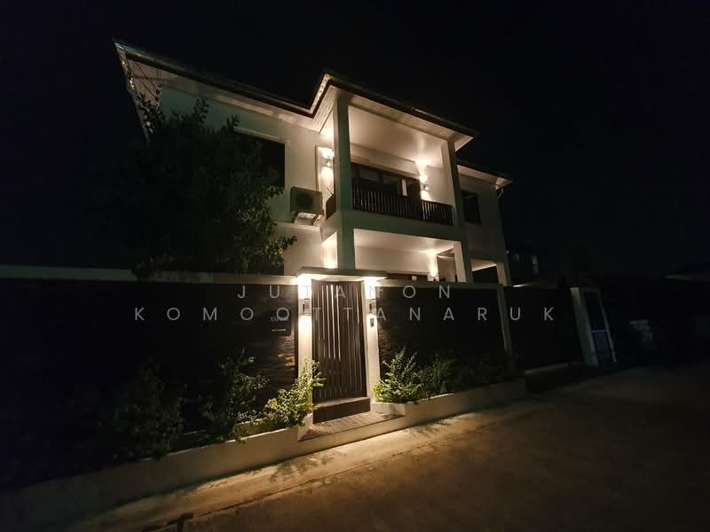 ขายบ้านเดี่ยว 2 ชั้น โกสุมนิเวศน์ หลักสี่ บ้านพร้อมอยู่ ใกล้เซ็นทรัลแจ้งวัฒนะ, Bangkok, Thung Song Hong, Lak Si, Bangkok, 4 Bedrooms, 196 sqm, Single Detached House For Sale, by Jutanon Komoottanaruk, 500240248 - DDproperty.com