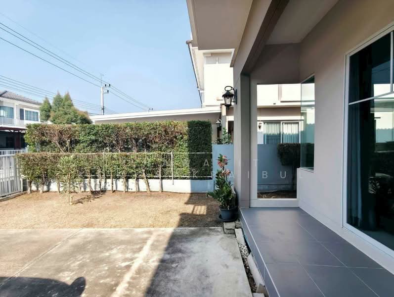 Villaggio Rangsit - Klong 2, Pathum Thani, Soi Rangsit - Nakhon Nayok 31, Rangsit - Nakhon Nayok Road, Khlong Song, Khlong Luang, Pathum Thani, 3 Bedrooms, 133 sqm, Semi-Detached House (Twin House) For Sale, by CHAWALIT KONGSAKPAIBUL, 500240255 - DDproperty.com