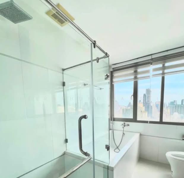 Thru Thonglor, Bangkok, Petchaburi Road, Bang Kapi, Huai Khwang, Bangkok, 2 Bedrooms, 67 sqm, Condo For Rent, by Peeraphong Jamsai, 500240266 - DDproperty.com