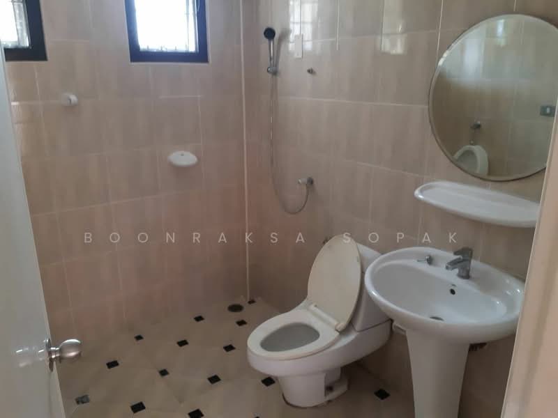 3-BR House, Bangkok, Chan Kasem, Chatuchak, Bangkok, 3 Bedrooms, 300 sqm, Single Detached House For Rent, by Boonraksa Sopak, 500240269 - DDproperty.com