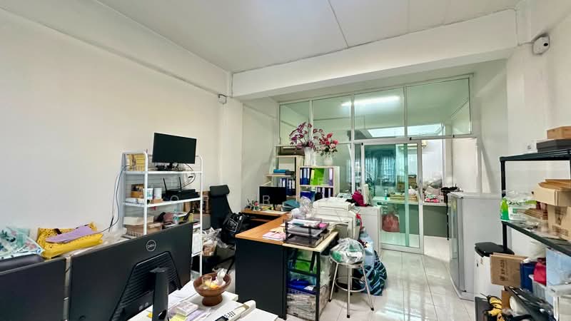 หมู่บ้านเฟื่องฟ้าวิลล่า9 เฟส6 แพรกษา สมุทรปราการ, Samut Prakan, Phreak Sa Mai, Muang Samut Prakarn, Samut Prakan, , 144 sqm, Shophouse For Sale, by The Best Property  ตั้ม, 500240285 - DDproperty.com