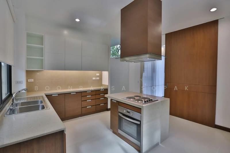 Willow 49, Bangkok, 234 Soi Sukhumvit 49/14, Khlong Tan Nua, Watthana, Bangkok, 4 Bedrooms, 400 sqm, Single Detached House For Rent, by Boonraksa Sopak, 500240361 - DDproperty.com