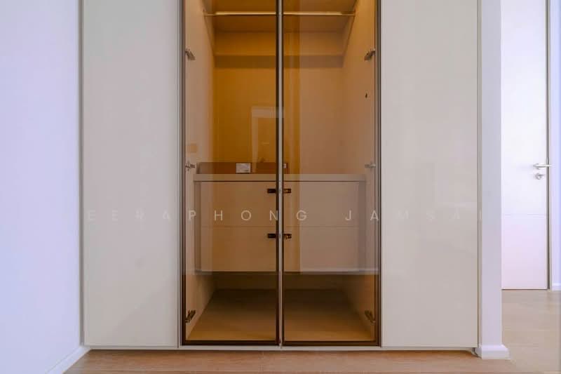 Kraam Sukhumvit 26, Bangkok, 55 Soi Sukhumvit 26 Sukhumvit Road, Khong Tan, Khlong Toei, Bangkok, 3 Bedrooms, 180 sqm, Condo For Rent, by Peeraphong Jamsai, 500240376 - DDproperty.com