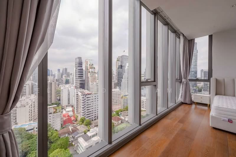 Kraam Sukhumvit 26, Bangkok, 55 Soi Sukhumvit 26 Sukhumvit Road, Khong Tan, Khlong Toei, Bangkok, 3 Bedrooms, 180 sqm, Condo For Rent, by Peeraphong Jamsai, 500240376 - DDproperty.com