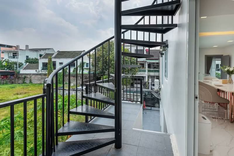2-story detached house for rent, corner unit, Ratchada area (SPSAD3924), Bangkok, Samsen Nok, Huai Khwang, Bangkok, 3 Bedrooms, 300 sqm, Single Detached House For Rent, by Agent Pla, 500240390 - DDproperty.com