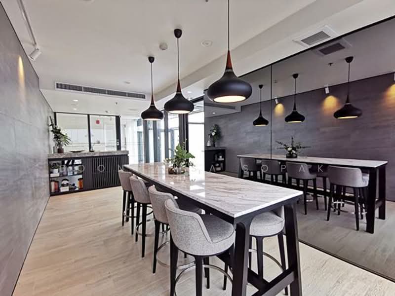 The Lofts Silom, Bangkok, Pramuan Road, Silom, Bang Rak, Bangkok, 3 Bedrooms, 118 sqm, Condo For Rent, by Boonraksa Sopak, 500240408 - DDproperty.com