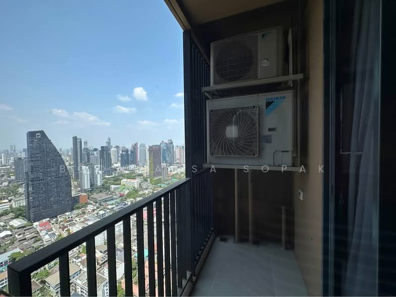 Oka Haus Sukhumvit 36, Bangkok, 3399 Rama 4 Road, Khong Tan, Khlong Toei, Bangkok, 1 Bedroom, 35 sqm, Condo For Rent, by Boonraksa Sopak, 500240457 - DDproperty.com