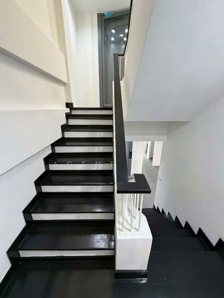 ขาย ทาวน์โฮม 4.5 ชั้น สุขุมวิท 101 ใกล้ BTS ปุณณวิถี (SPSAD3926), กรุงเทพ, สุขุมวิท101, บางจาก, พระโขนง, กรุงเทพ, 104 ตร.ม., ทาวน์เฮ้าส์ ขาย, โดย Agent Pla, 500240469 - DDproperty.com