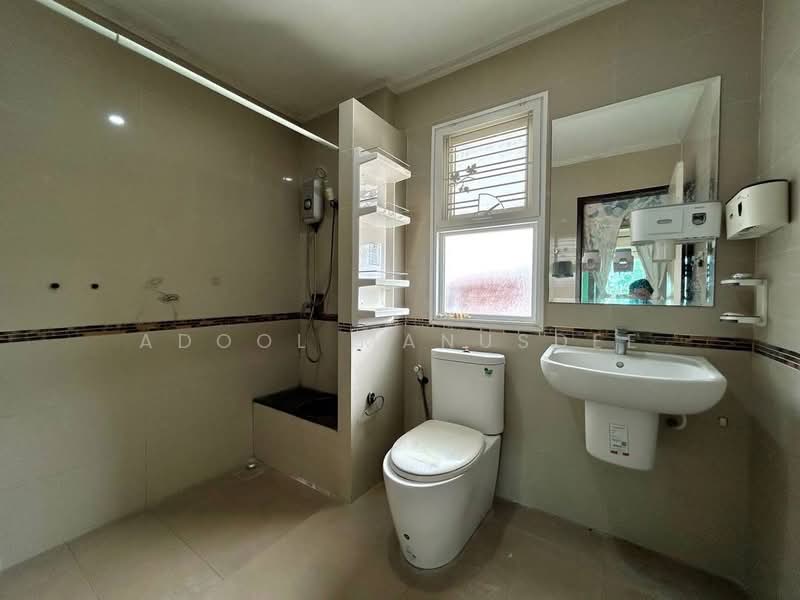 Supalai Bella Wongwaen-Lumlukka Klong 3, Pathum Thani, Lam Luk Ka Road, Khlong 3, Lat Sawai, Lam Luk Ka, Pathum Thani, 3 Bedrooms, 160 sqm, Single Detached House For Sale, by Adool Manusdee, 500240479 - DDproperty.com