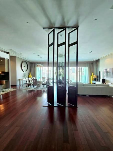 Le Raffine Sukhumvit 39, Bangkok, Soi Sukhumvit 39, Khlong Tan Nua, Watthana, Bangkok, 4 Bedrooms, 480 sqm, Condo For Rent, by Boonraksa Sopak, 500240504 - DDproperty.com