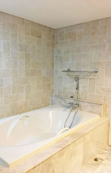 Somkid Gardens, Bangkok, Ploenchit, Lumphini, Pathum Wan, Bangkok, 4 Bedrooms, 250 sqm, Condo For Rent, by Boonraksa Sopak, 500240507 - DDproperty.com