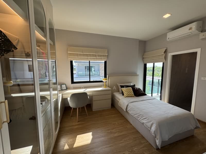 Karden village Bangna ABAC, Bangkok, Bang Na, Bang Na, Bangkok, 4 Bedrooms, 200 sqm, Single Detached House For Sale, by jhongkol Kaewrungruang, 500240568 - DDproperty.com