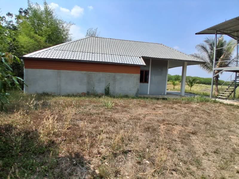 ขายที่ดินพร้อมสวนยางพาราและสนามบินเล็ก215ไร่ อ.เมืองสระแก้ว, Sa Kaeo, Khok Pi Khong, Muang Sa Kaeo, Sa Kaeo, , 344,000 sqm, Land For Sale, by พงศ์สุธี เหลืองเสรี, 500240617 - DDproperty.com