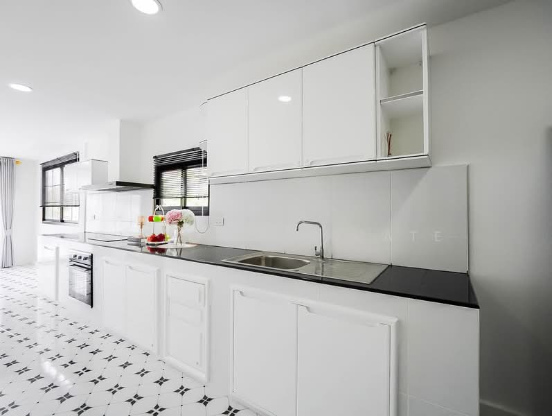 ขายพูลวิลล่า พัทยาตะวันออก ซอยเขาน้อย 3 ห้องนอน, ชลบุรี, บางละมุง, บางละมุง, ชลบุรี, 268 ตร.ม., บ้านเดี่ยว ขาย, โดย PLC real estate, 500240624 - DDproperty.com