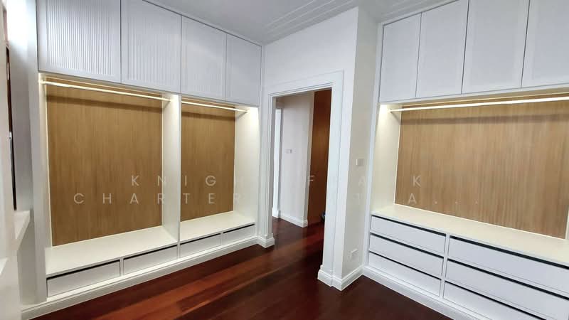 For Sale - Single Detached House in Silom - Bangrak, Bangkok