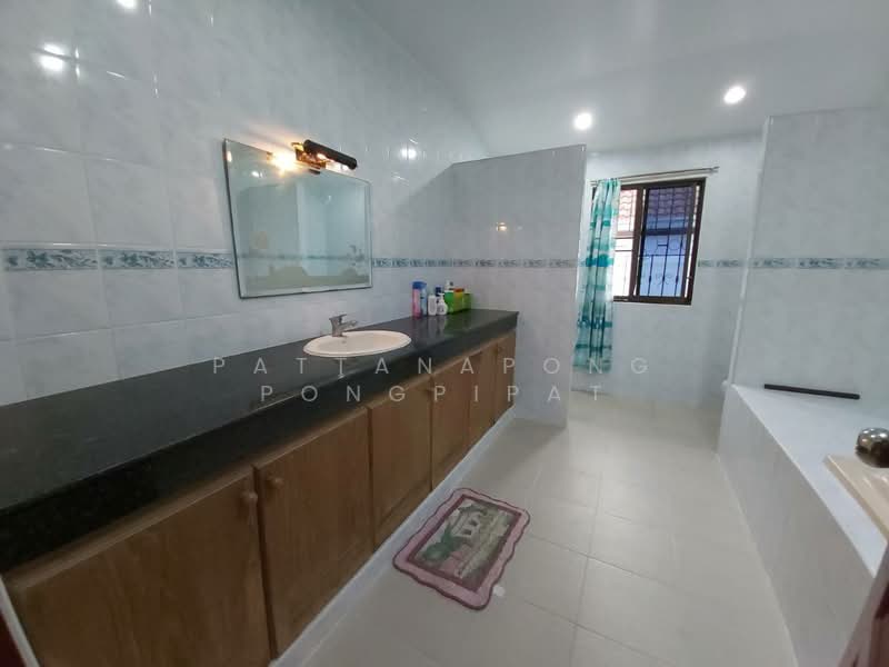 undefined, Chon Buri (Pattaya), Nong Pla Lai, Bang Lamung (Pattaya), Chon Buri (Pattaya), 4 Bedrooms, 180 sqm, Single Detached House For Sale, by Pattanapong Pongpipat, 500240653 - DDproperty.com
