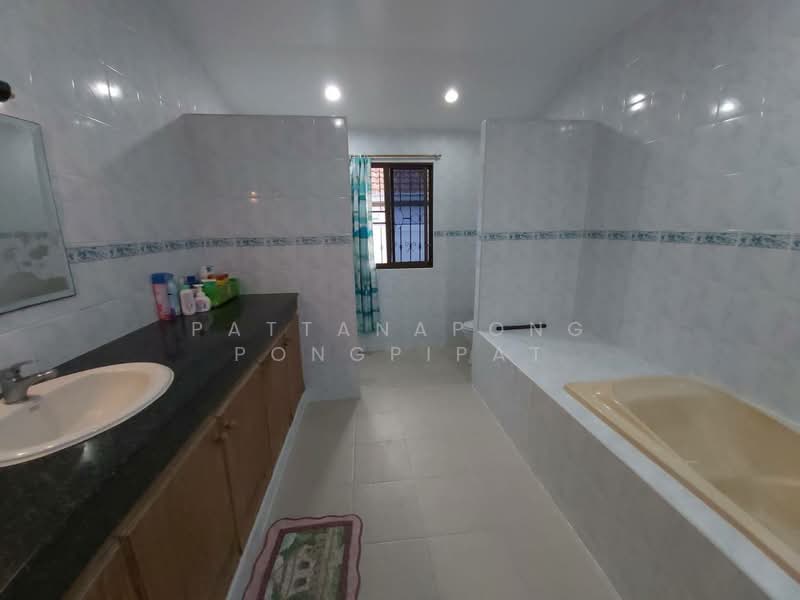 undefined, Chon Buri (Pattaya), Nong Pla Lai, Bang Lamung (Pattaya), Chon Buri (Pattaya), 4 Bedrooms, 180 sqm, Single Detached House For Sale, by Pattanapong Pongpipat, 500240653 - DDproperty.com