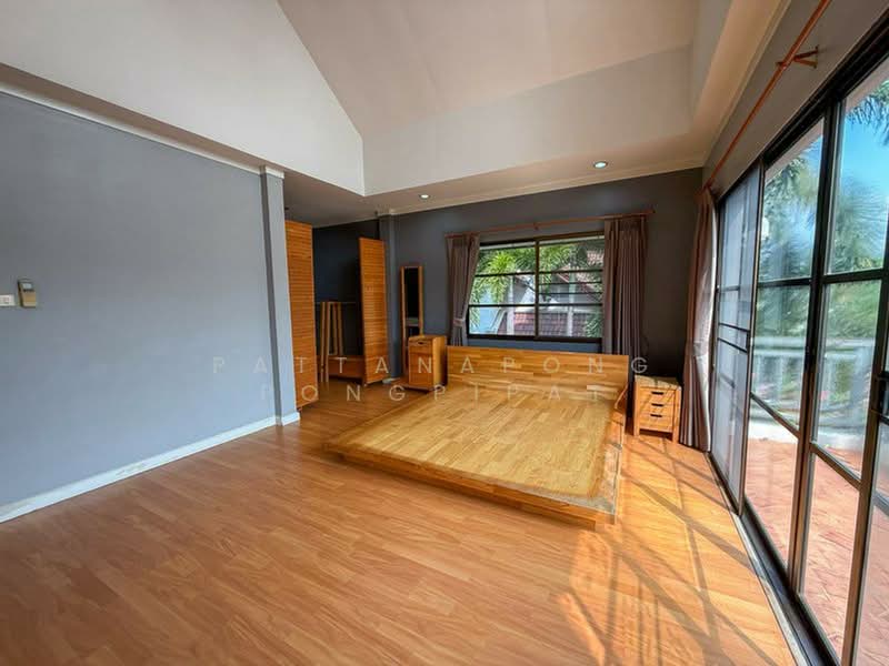 3-BR House, Chon Buri (Pattaya), Surasak, Si Racha, Chon Buri (Pattaya), 3 Bedrooms, 400 sqm, Single Detached House For Sale, by Pattanapong Pongpipat, 500240663 - DDproperty.com