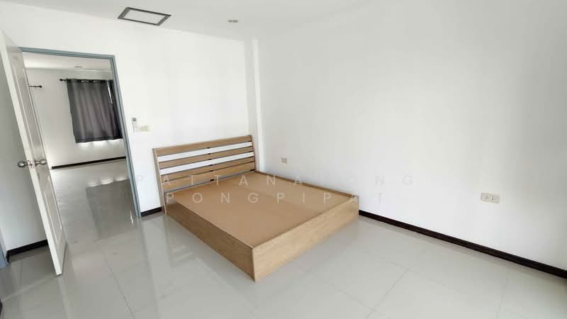 3-BR Townhouse, Chon Buri (Pattaya), Nong Pru, Bang Lamung (Pattaya), Chon Buri (Pattaya), 3 Bedrooms, 263 sqm, Townhouse For Sale, by Pattanapong Pongpipat, 500240675 - DDproperty.com