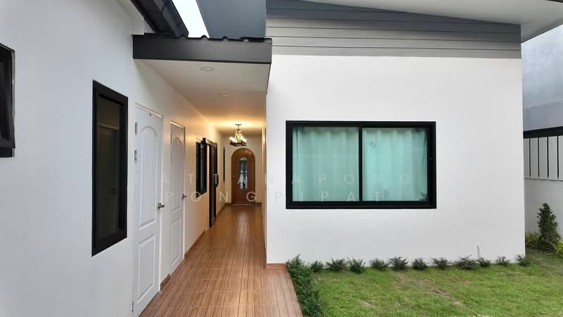 3-BR House, Chon Buri (Pattaya), Nong Pru, Bang Lamung (Pattaya), Chon Buri (Pattaya), 3 Bedrooms, 204 sqm, Single Detached House For Sale, by Pattanapong Pongpipat, 500240695 - DDproperty.com