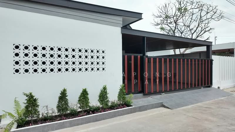 3-BR House, Chon Buri (Pattaya), Nong Pru, Bang Lamung (Pattaya), Chon Buri (Pattaya), 3 Bedrooms, 204 sqm, Single Detached House For Sale, by Pattanapong Pongpipat, 500240695 - DDproperty.com