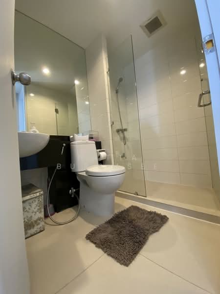 The Parkland Grand Asoke-Phetchaburi, Bangkok, 1811 Phetchaburi Rd, Bang Kapi, Huai Khwang, Bangkok, 2 Bedrooms, 53 sqm, Condo For Rent, by Natta Buromsee, 500240704 - DDproperty.com