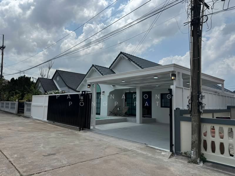 4-BR Villa, Chon Buri (Pattaya), Nong Pru, Bang Lamung (Pattaya), Chon Buri (Pattaya), 4 Bedrooms, 220 sqm, Villa For Sale, by Pattanapong Pongpipat, 500240719 - DDproperty.com