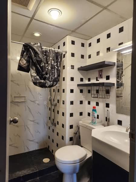 Lumpini Center Happyland, Bangkok, A2 Happy Land Sai 1 Road, Khlong Chan, Bang Kapi, Bangkok, 2 Bedrooms, 57 sqm, Condo For Rent, by Correct Property, 500240759 - DDproperty.com