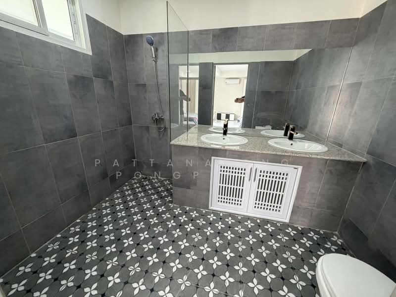 undefined, Chon Buri (Pattaya), Nong Pru, Bang Lamung (Pattaya), Chon Buri (Pattaya), 6 Bedrooms, 120 sqm, Villa For Sale, by Pattanapong Pongpipat, 500240763 - DDproperty.com