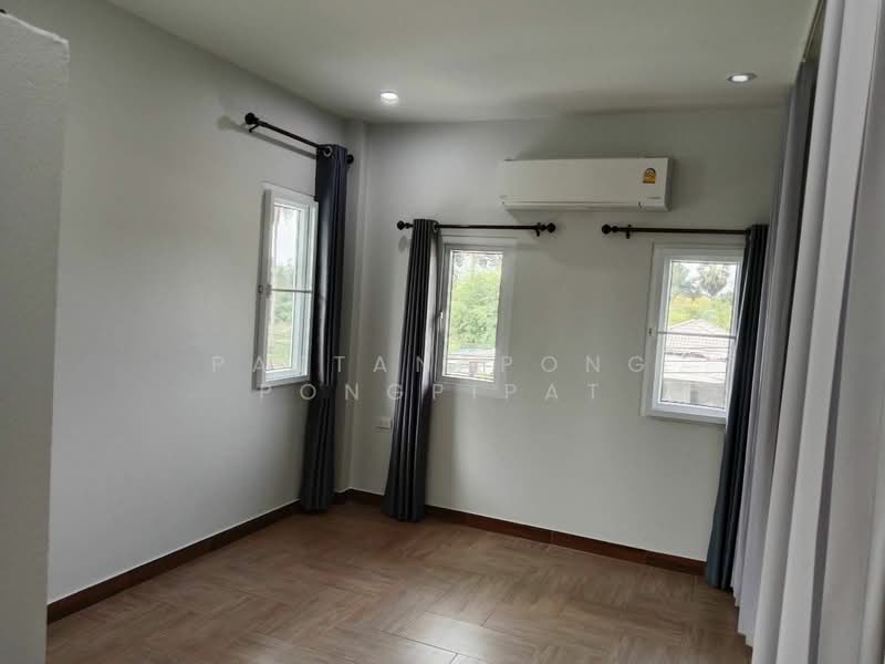 บ้าน 4-ห้องนอน, ชลบุรี, ห้วยใหญ่, บางละมุง, ชลบุรี, 170 ตร.ม., บ้านเดี่ยว ขาย, โดย Pattanapong Pongpipat, 500240802 - DDproperty.com