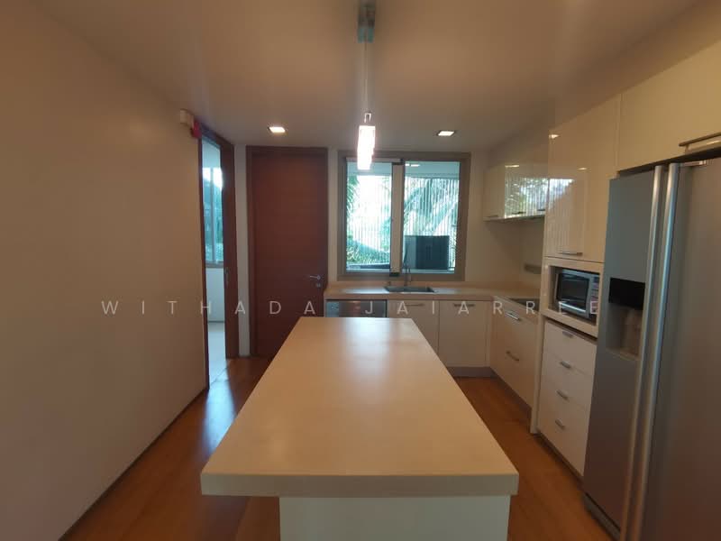 Ficus Lane, Bangkok, Soi Sukhumvit 44/1, Phra Kanong, Khlong Toei, Bangkok, 2 Bedrooms, 198 sqm, Condo For Rent, by Withada Jaiarree, 500240805 - DDproperty.com