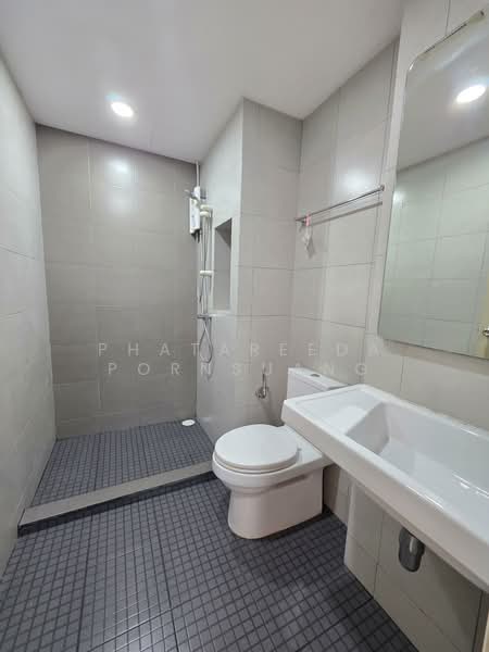 Elio Del Ray, Bangkok, 95 Sukhumvit 64 Road, Bang Chak, Phra Khanong, Bangkok, 2 Bedrooms, 45 sqm, Condo For Rent, by Phatareeda Pornsuang, 500240850 - DDproperty.com