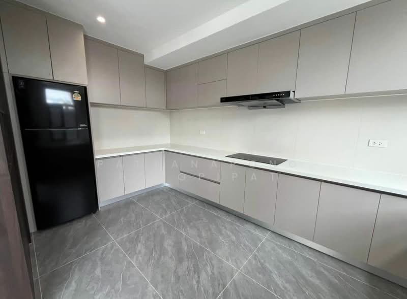 undefined, Chon Buri (Pattaya), Nong Pru, Bang Lamung (Pattaya), Chon Buri (Pattaya), 5 Bedrooms, 280 sqm, Single Detached House For Sale, by Pattanapong Pongpipat, 500240874 - DDproperty.com