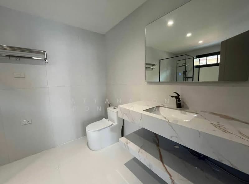 undefined, Chon Buri (Pattaya), Nong Pru, Bang Lamung (Pattaya), Chon Buri (Pattaya), 5 Bedrooms, 280 sqm, Single Detached House For Sale, by Pattanapong Pongpipat, 500240874 - DDproperty.com