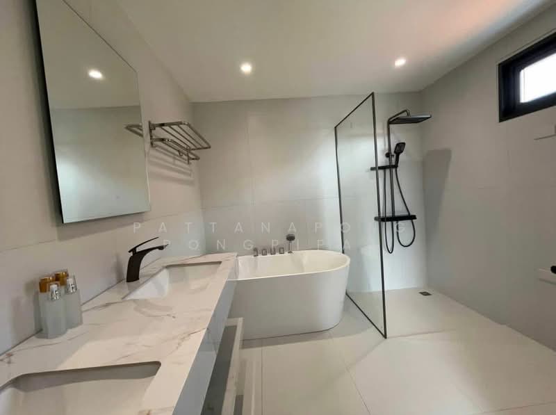 undefined, Chon Buri (Pattaya), Nong Pru, Bang Lamung (Pattaya), Chon Buri (Pattaya), 5 Bedrooms, 280 sqm, Single Detached House For Sale, by Pattanapong Pongpipat, 500240874 - DDproperty.com