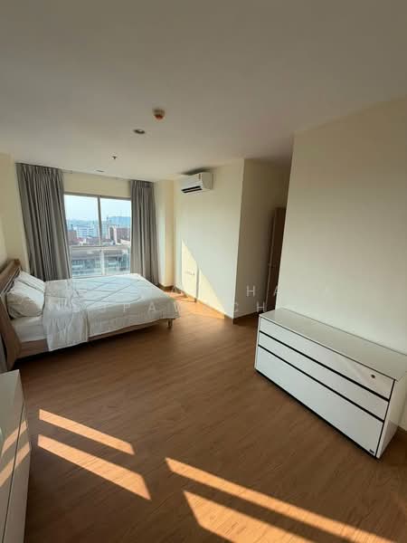 HIVE Taksin, Bangkok, 18 1 Soi, Khlong Ton Sai, Khlong San, Bangkok, 2 Bedrooms, 75 sqm, Condo For Rent, by Suchatchaya Supawachiranant, 500241026 - DDproperty.com