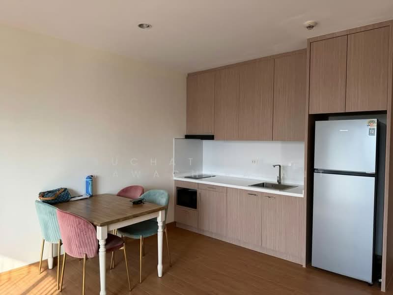 HIVE Taksin, Bangkok, 18 1 Soi, Khlong Ton Sai, Khlong San, Bangkok, 2 Bedrooms, 75 sqm, Condo For Rent, by Suchatchaya Supawachiranant, 500241026 - DDproperty.com