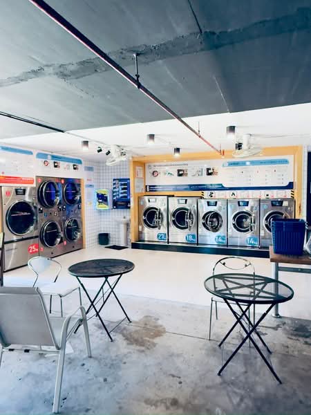 The Twin Tower Jomtien, Chon Buri (Pattaya), 555 Jomtien Soi 2, Nong Pru, Bang Lamung (Pattaya), Chon Buri (Pattaya), 1 Bedroom, 44 sqm, Condo For Sale, by Yaowaluck Sirinapho, 500241069 - DDproperty.com