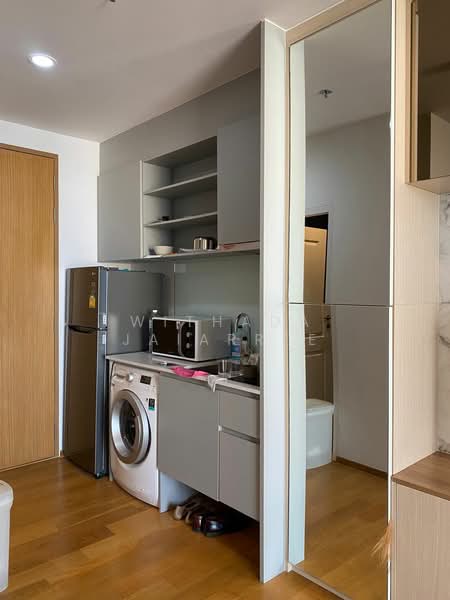 Noble Revo Silom, Bangkok, 88 Soi Surasak Surasak Road, Silom, Bang Rak, Bangkok, 1 Bedroom, 34 sqm, Condo For Rent, by Withada Jaiarree, 500241073 - DDproperty.com