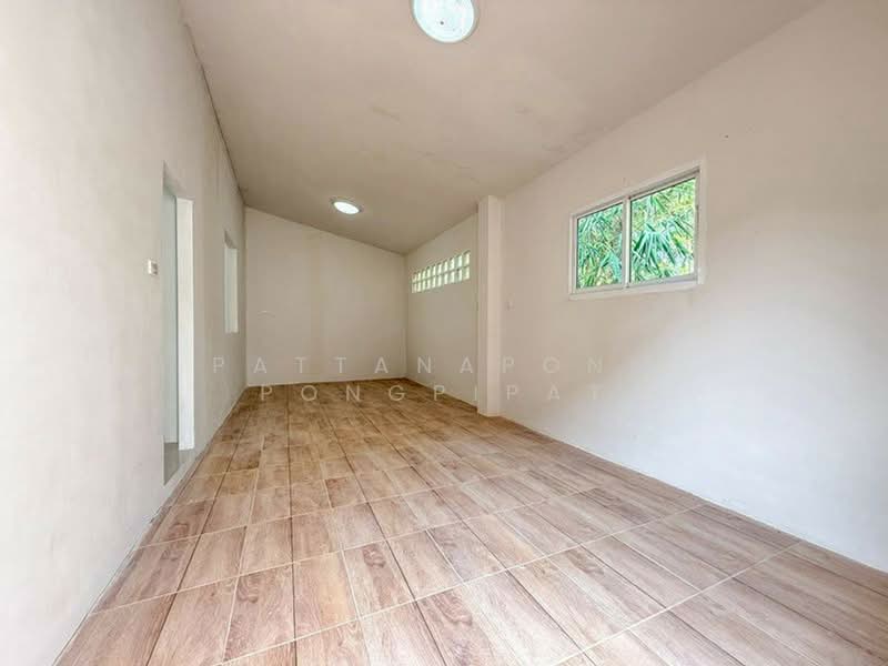 3-BR House, Chon Buri (Pattaya), Surasak, Si Racha, Chon Buri (Pattaya), 3 Bedrooms, 300 sqm, Single Detached House For Sale, by Pattanapong Pongpipat, 500241109 - DDproperty.com