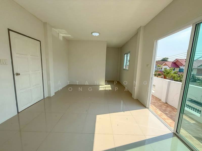 3-BR House, Chon Buri (Pattaya), Surasak, Si Racha, Chon Buri (Pattaya), 3 Bedrooms, 300 sqm, Single Detached House For Sale, by Pattanapong Pongpipat, 500241109 - DDproperty.com