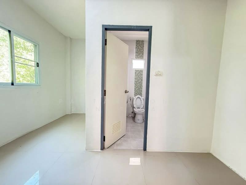 3-BR House, Chon Buri (Pattaya), Surasak, Si Racha, Chon Buri (Pattaya), 3 Bedrooms, 300 sqm, Single Detached House For Sale, by Pattanapong Pongpipat, 500241109 - DDproperty.com
