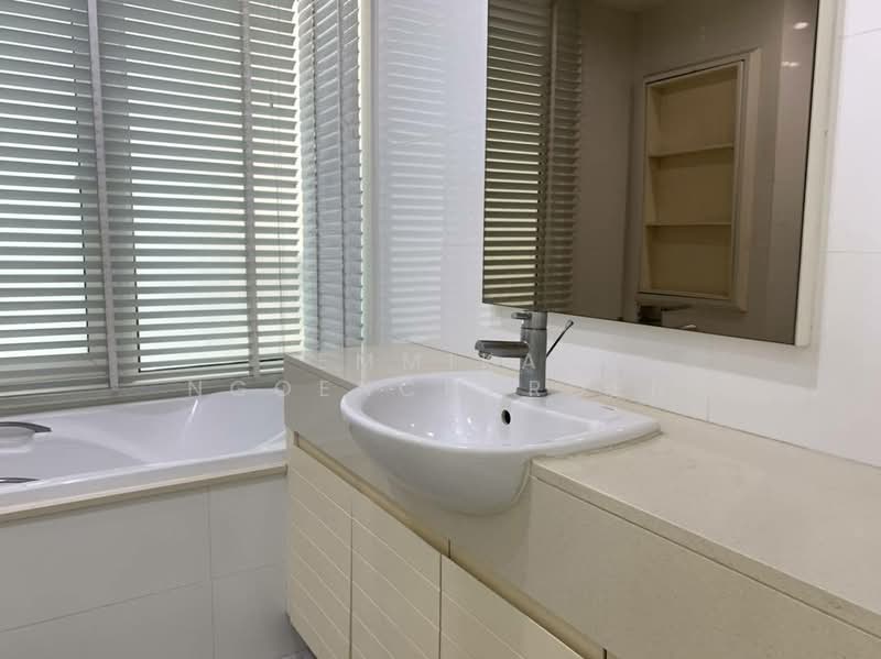 Siri Residence, Bangkok, 21 Soi Sukhumvit 24, Khong Tan, Khlong Toei, Bangkok, 1 Bedroom, 60 sqm, Condo For Rent, by Emmika Ngoencharoen, 500241111 - DDproperty.com