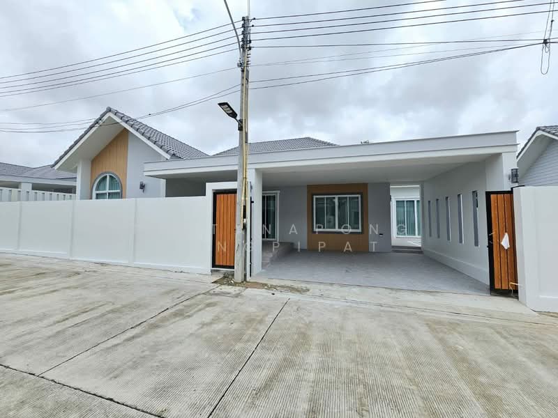 3-BR Villa, Chon Buri (Pattaya), Poong, Bang Lamung (Pattaya), Chon Buri (Pattaya), 3 Bedrooms, 310 sqm, Villa For Sale, by Pattanapong Pongpipat, 500241120 - DDproperty.com